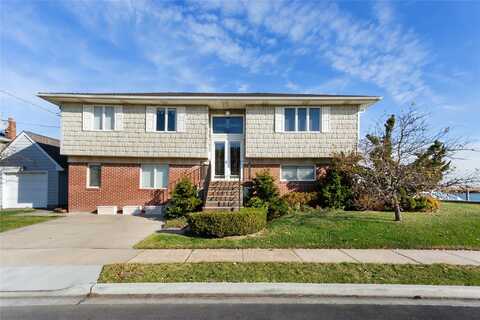 255 Delaware Avenue, Island Park, NY 11558