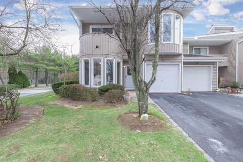 83 Kristin Lane, Hauppauge, NY 11788