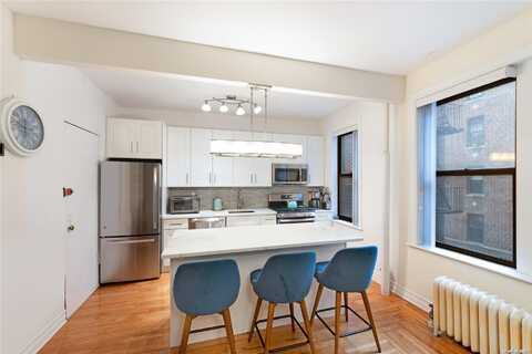 7401 4th Avenue, Brooklyn, NY 11209