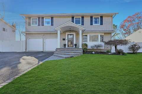 52 Arline Lane, East Islip, NY 11730