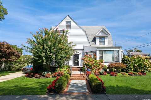 486 Oxford Road, Cedarhurst, NY 11516