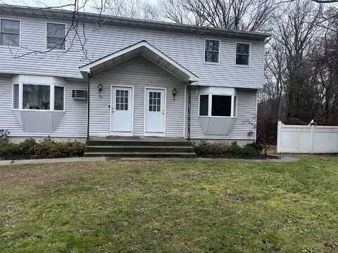 12 Brandt Ct, Bay Shore, NY 11706