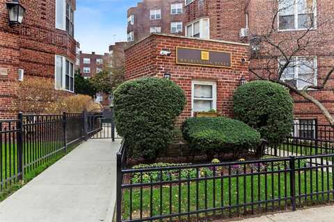 73-12 35th Avenue, Jackson Heights, NY 11372