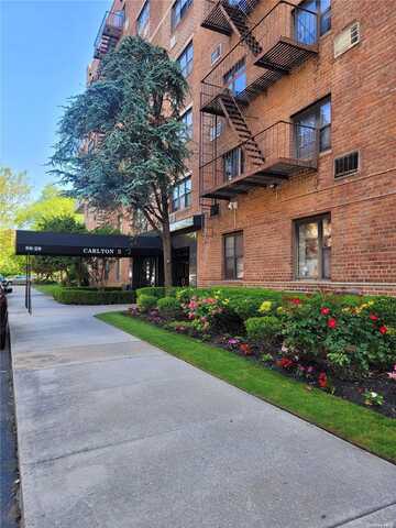 88-29 155 Avenue, Lindenwood, NY 11414