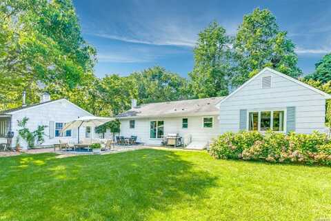 84 Meadow Way, East Hampton, NY 11937