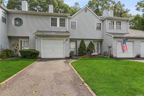 507 Sara Circle, Port Jefferson Station, NY 11776