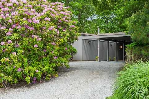 1a Beatrice Drive, Hampton Bays, NY 11946