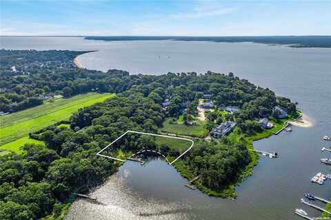 255 Peconic Bay Boulevard, Aquebogue, NY 11931