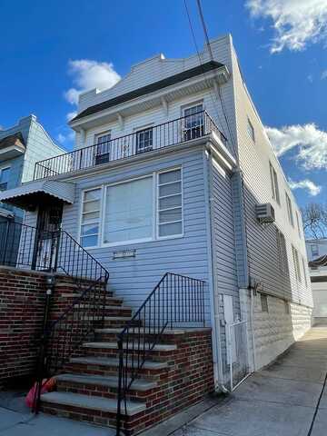 60-32 59th Rd, Maspeth, NY 11378