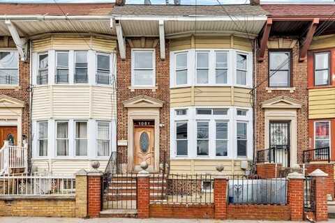 10-61 Mcbride Street, Far Rockaway, NY 11691