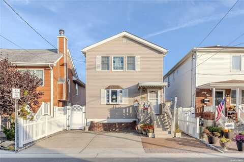 63 West Boulevard, East Rockaway, NY 11518