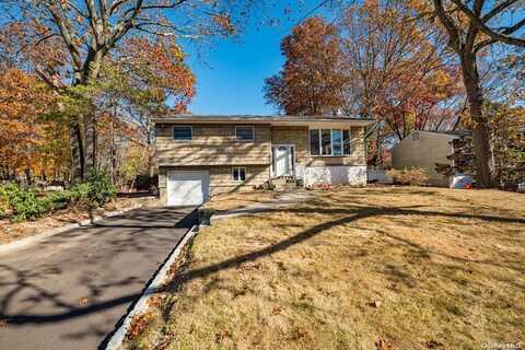 5 Fiore Court, Saint James, NY 11780