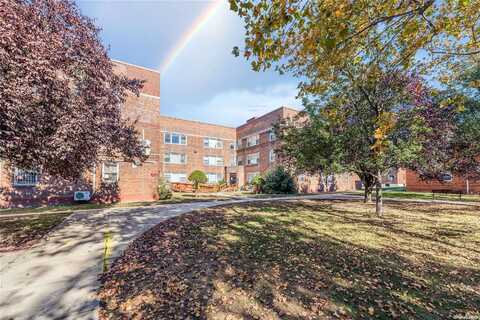 138-25 68th Dr, Flushing, NY 11367