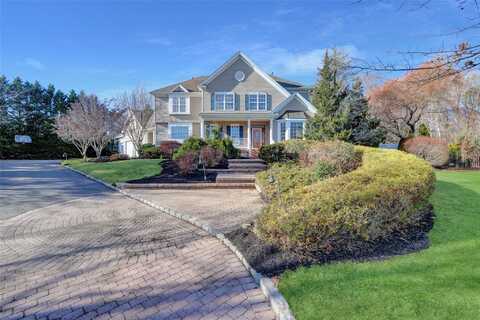 8 Brookline Court, Wading River, NY 11792