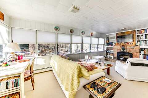 32 Chestnut Street, Sag Harbor, NY 11963