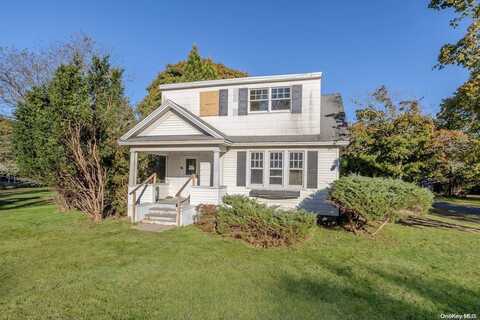 29 N Paquatuck Avenue, East Moriches, NY 11940