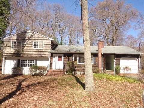 18 Howard Street, Wading River, NY 11792