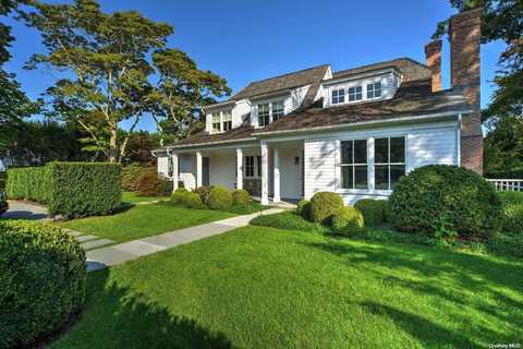 8 Palma Terrace, East Hampton, NY 11937