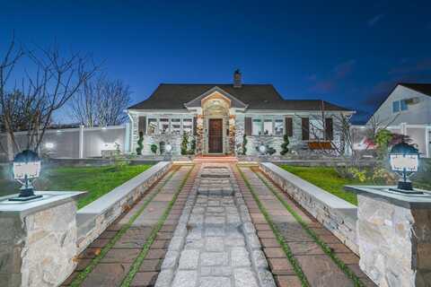 38 Quarry Lane, Levittown, NY 11756