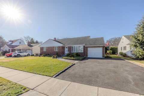 10 Spruce Street, Garden City, NY 11530