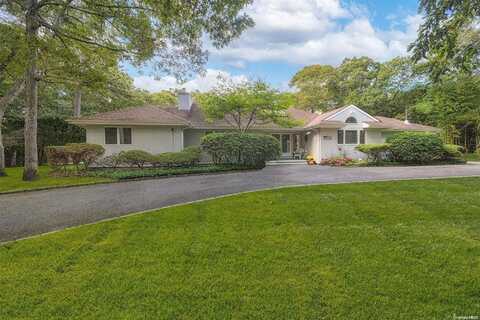 21 Woodland Way, Quogue, NY 11959