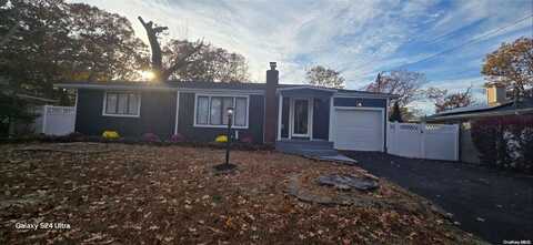 120 Elliot Avenue, Lake Grove, NY 11755