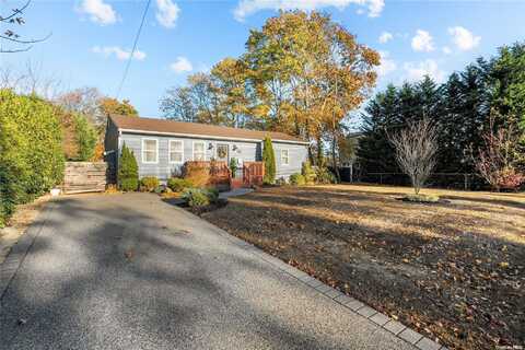 89 Division Avenue, Blue Point, NY 11715