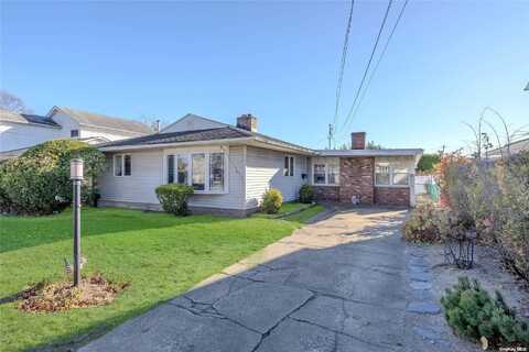 77 Weidner Avenue, Oceanside, NY 11572