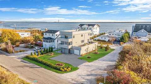 12 Oak Beach Road, Oak Beach, NY 11702