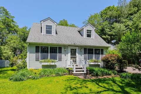 20 Bowditch, Shelter Island, NY 11964