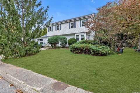 9 4th Street, Nesconset, NY 11767