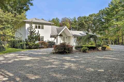 12 Blueberry Court, East Quogue, NY 11942