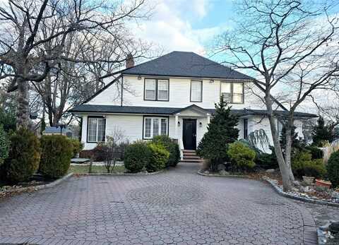 13-29 Malba Dr. Drive, Whitestone, NY 11357