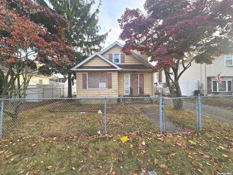 159 35th Street, Lindenhurst, NY 11757