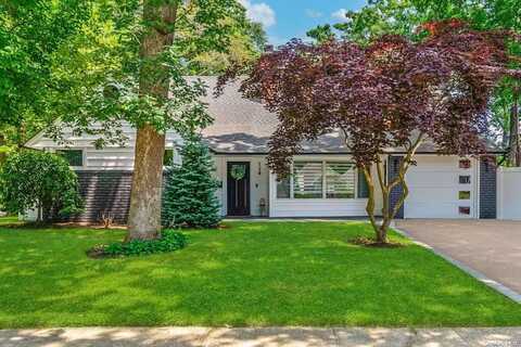 17 Oak Brook Lane, Merrick, NY 11566