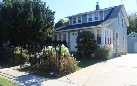 175 Smith Street, Merrick, NY 11566