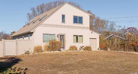 304 S Dunton Avenue, East Patchogue, NY 11772