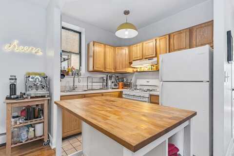 242 W 112th Street, New York (Manhattan), NY 10026