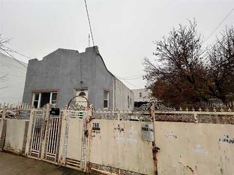 760-762 Wortman Avenue, Brooklyn, NY 11208