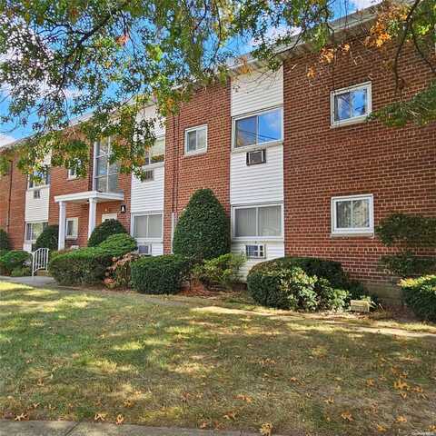 125 Hempstead Garden Drive, West Hempstead, NY 11552