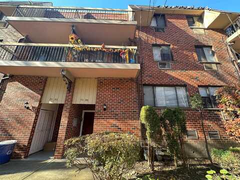 71-20 162 Street, Fresh Meadows, NY 11364