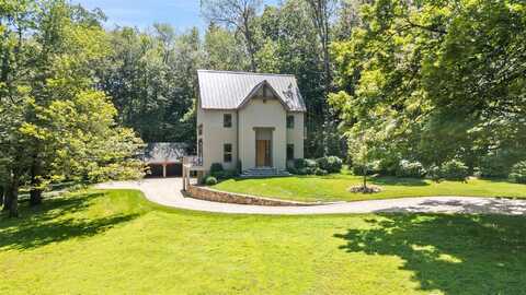 26 Pound Ridge Road, Pound Ridge, NY 10576