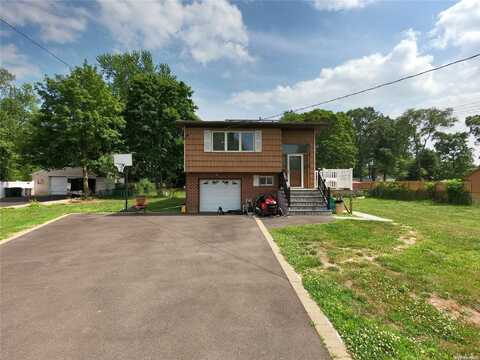 26 Bushwick Avenue, Brentwood, NY 11717