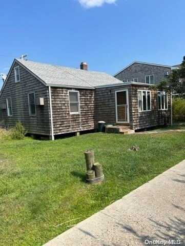 917 Evergreen Walk, Ocean Beach, NY 11770