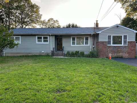 1014 N Ocean Avenue, Medford, NY 11763