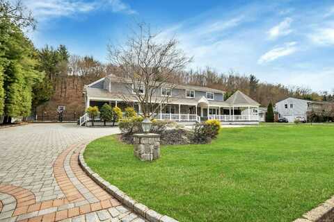 26 Clipper Drive, Northport, NY 11768