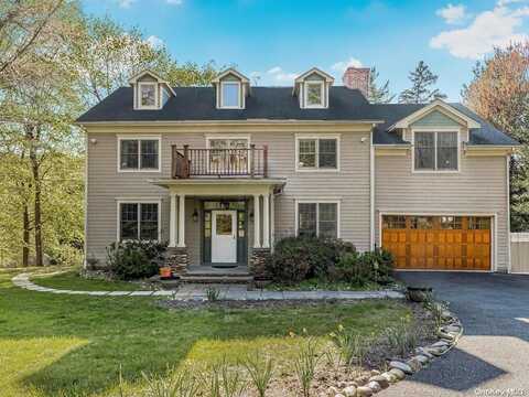 98 Mohican Park Avenue, Cranberry Lake, NY 10522