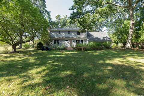 870 Stars Road, East Marion, NY 11939