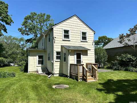 11850 Old Sound Avenue, Mattituck, NY 11952