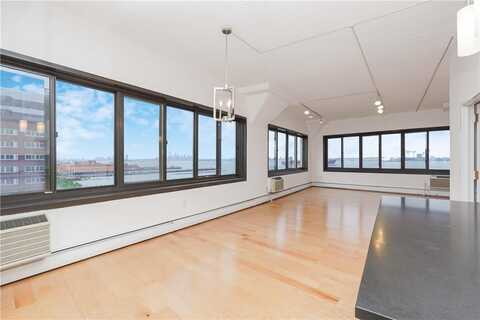 10 Bay street lndg, Staten Island, NY 10301